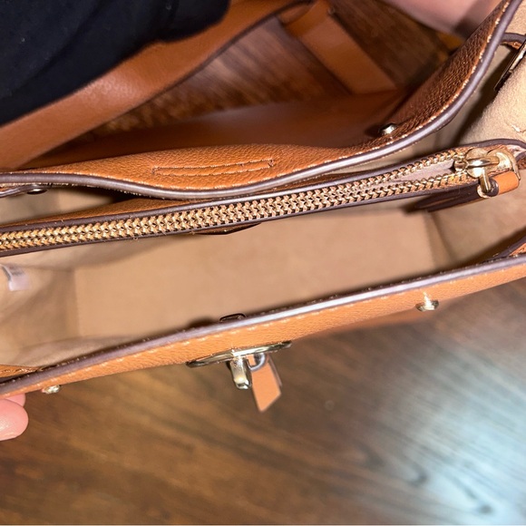 Kate Spade Marti Shoulder Bucket Handbag - Picture 5 of 7